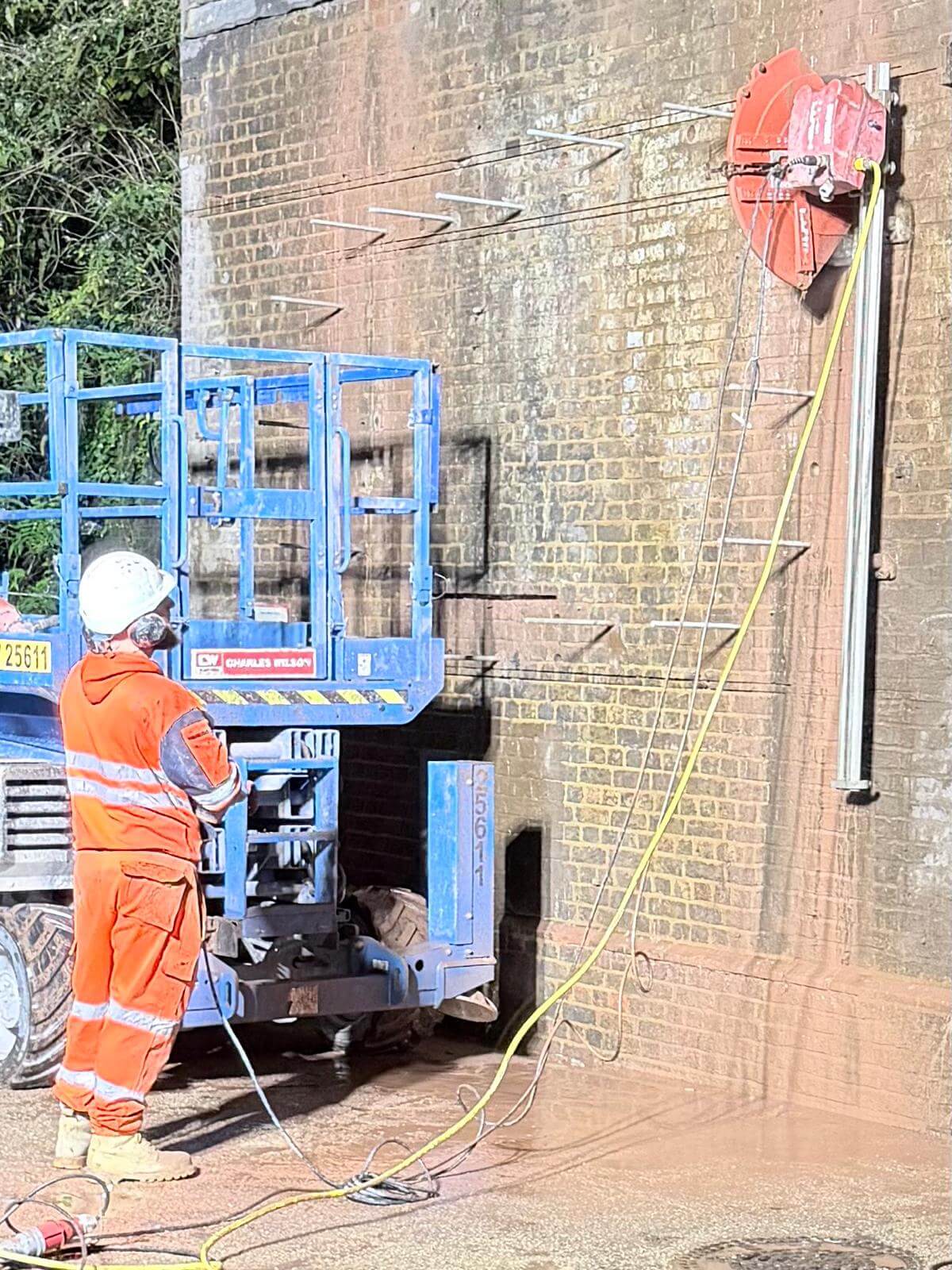 night-time-track-sawing-brighton-road-london